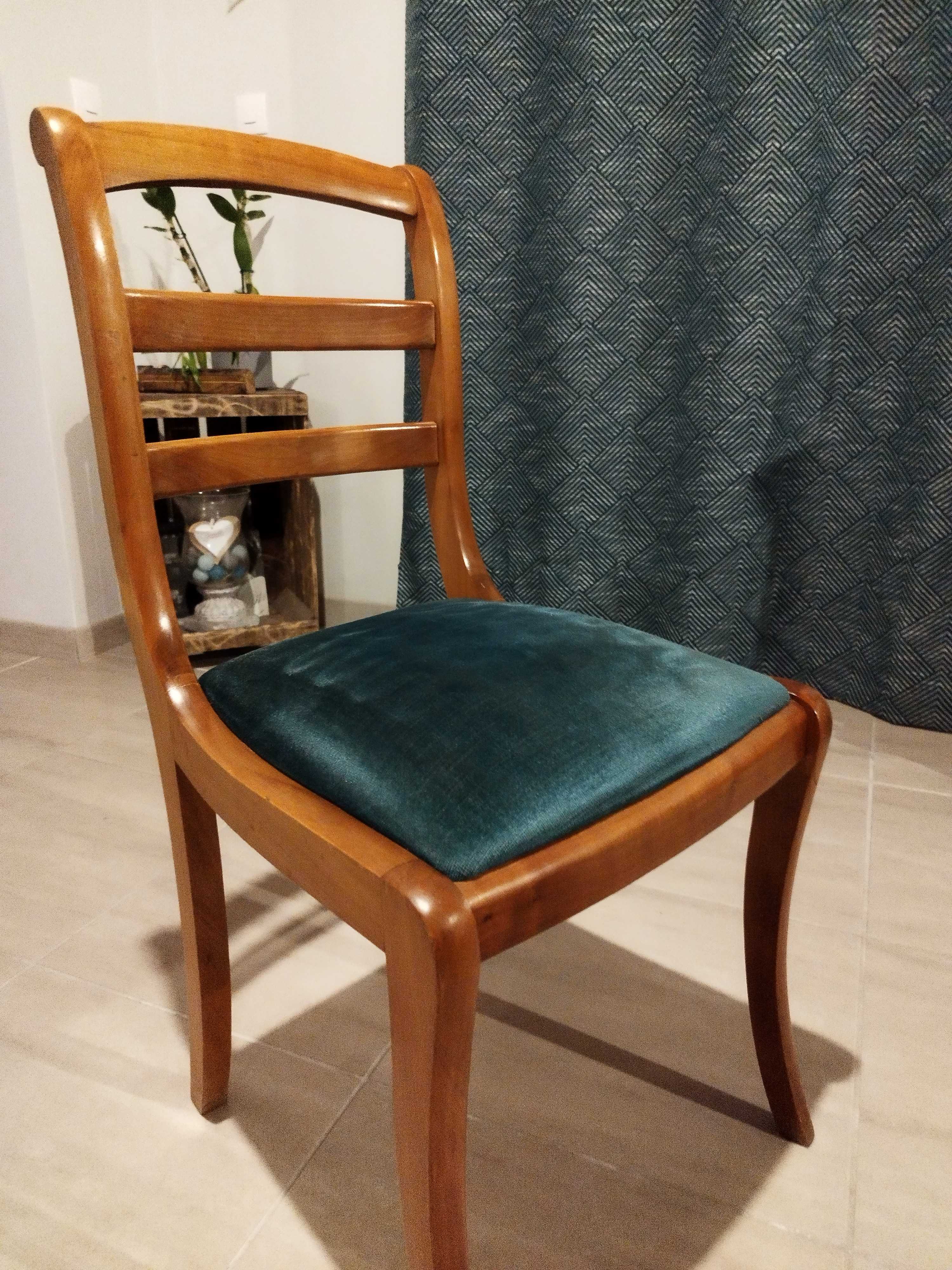 lot 4 chaises 50 Henrichemont (18)