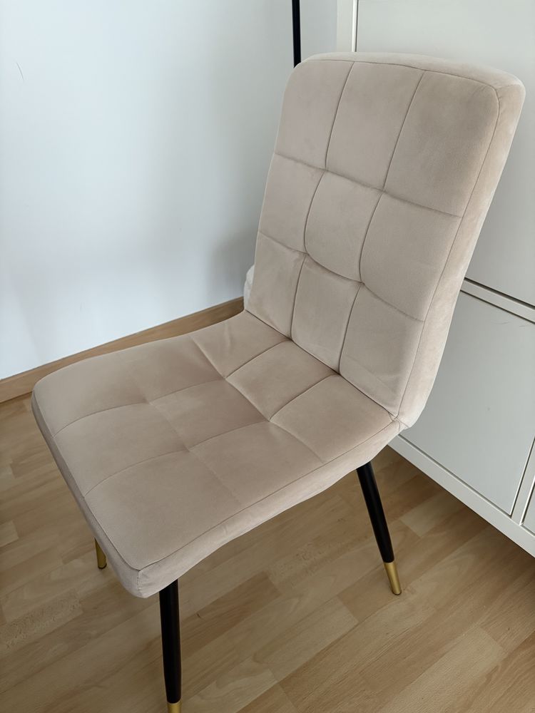 Lot de 4 chaises 140 Chelles (77)