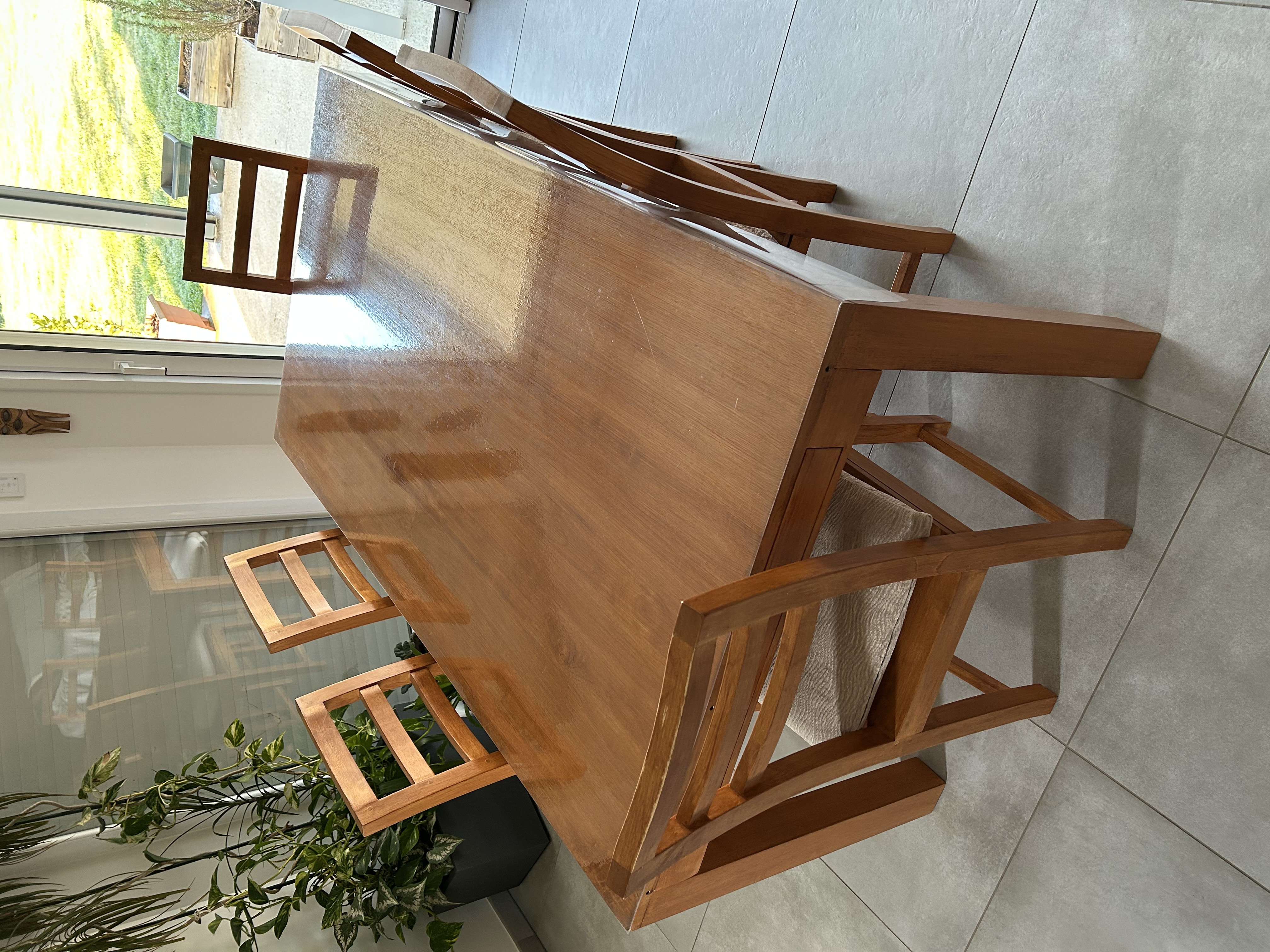 Chaises x 6 240 Jujurieux (01)