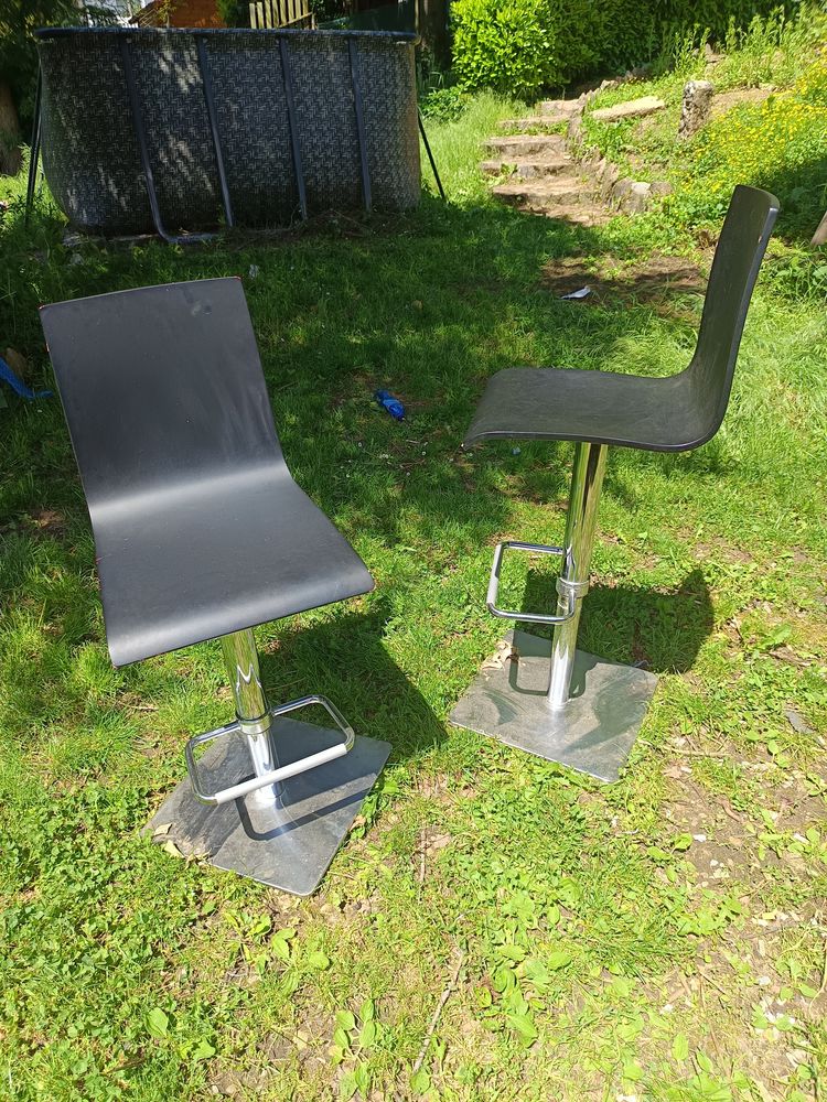 2 chaises de bar 400 Saint-Loup (69)