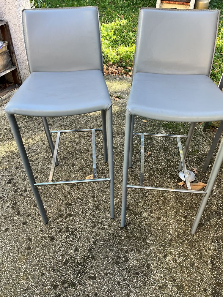 Lot de 2 chaises de bar 40 Les Ch�res (69)