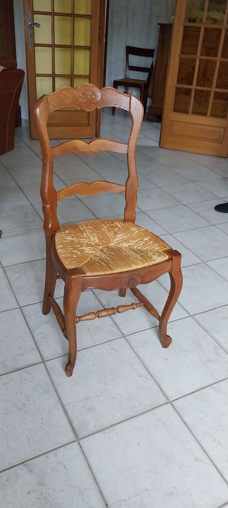 6 chaises 150 Cosne-Cours-sur-Loire (58)