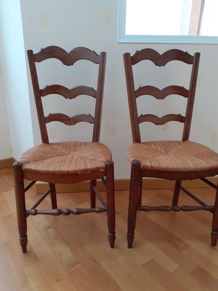 2 chaises 15 Thorign�-Fouillard (35)