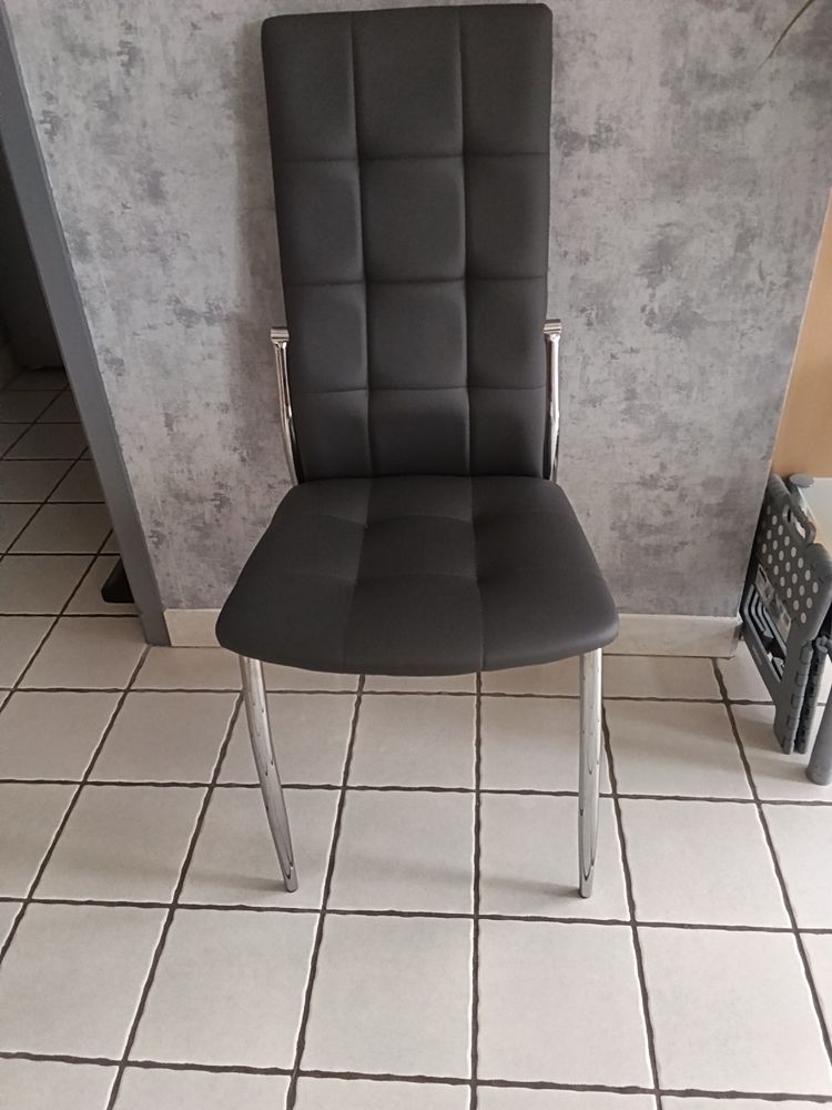 Chaises 0 Leers (59)