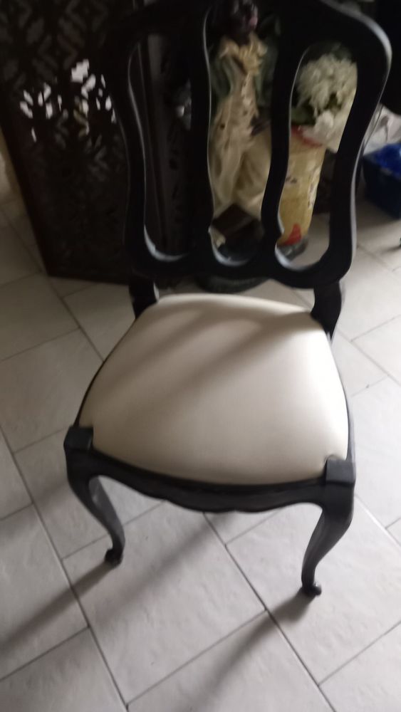 Lot de chaises 50 P�rigueux (24)