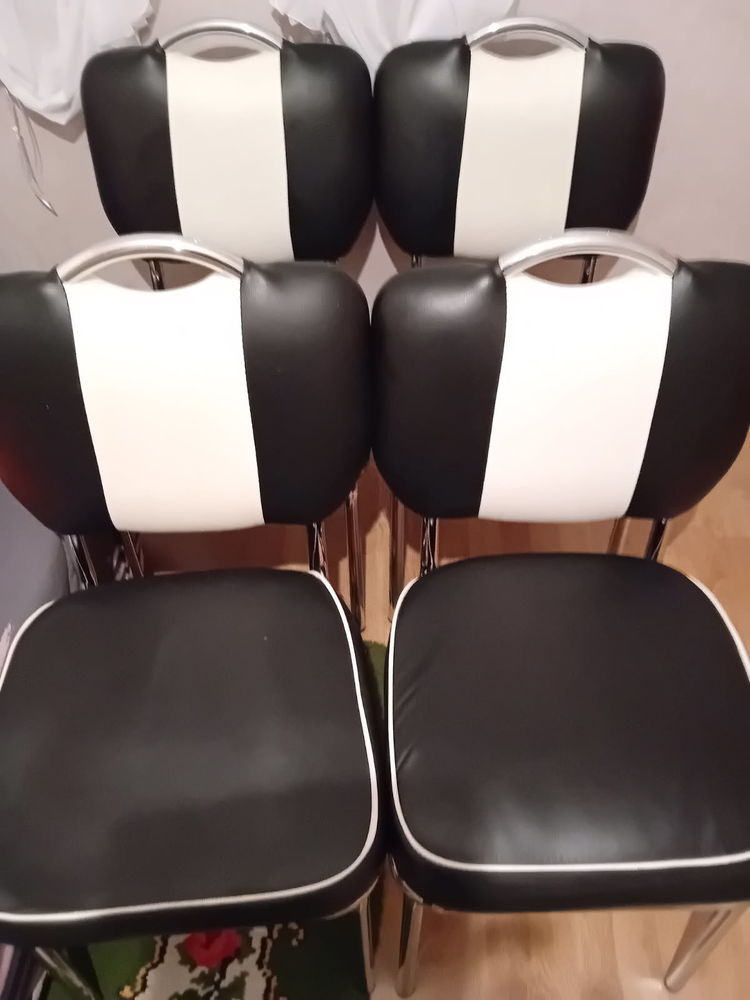 Chaises 90 L'Huisserie (53)