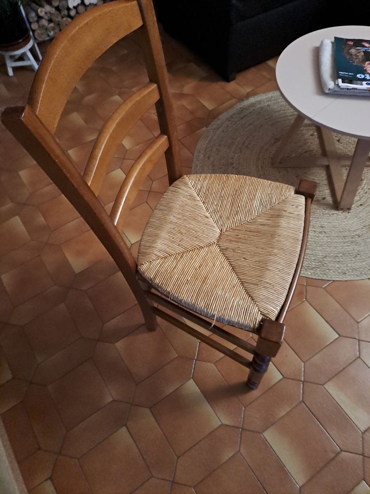 Lot 4 chaises 40 St Aygulf (83)