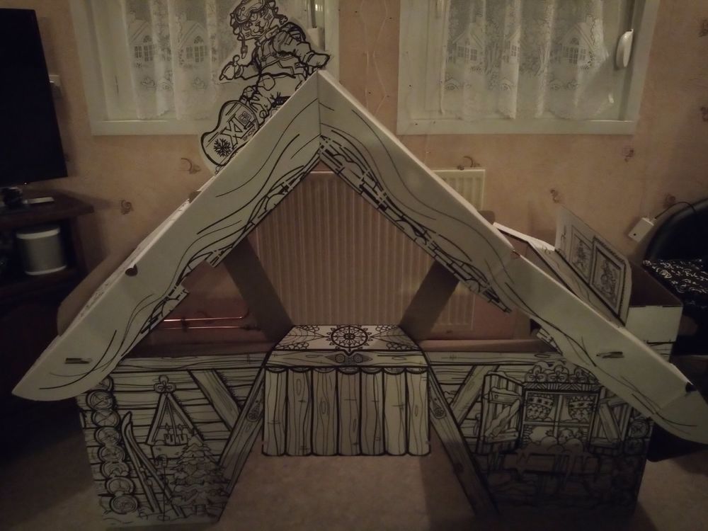 Chalet G�ant en Carton � Colorier 10 Douai (59)