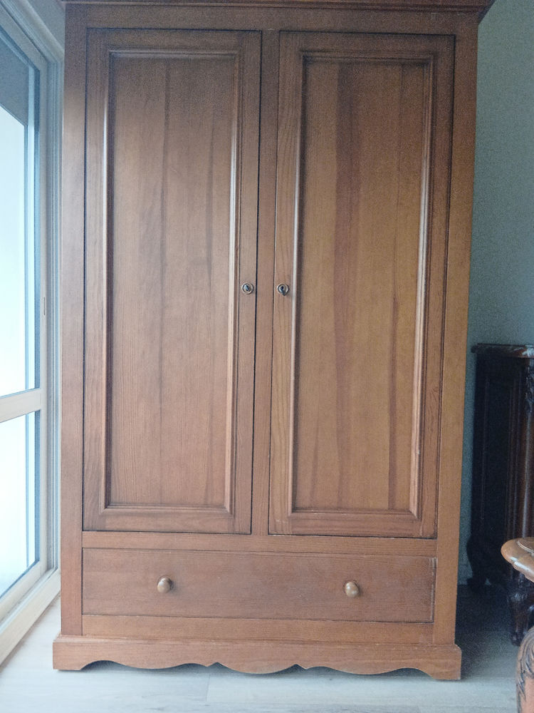 chambre en pin : lit armoire, secr�taire et chevet 400 Soisy-sur-Seine (91)
