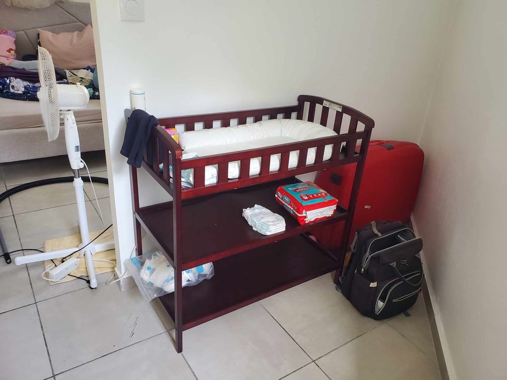 Chambre b�b� compl�te
150 Sainte-Anne (97)