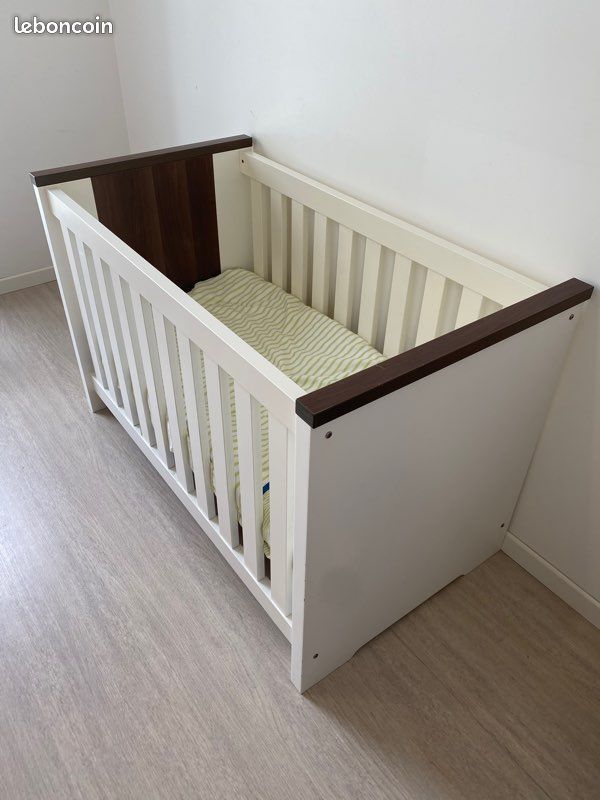 Chambre b�b� Sauthon (lit et commode) 200 Champs-sur-Marne (77)