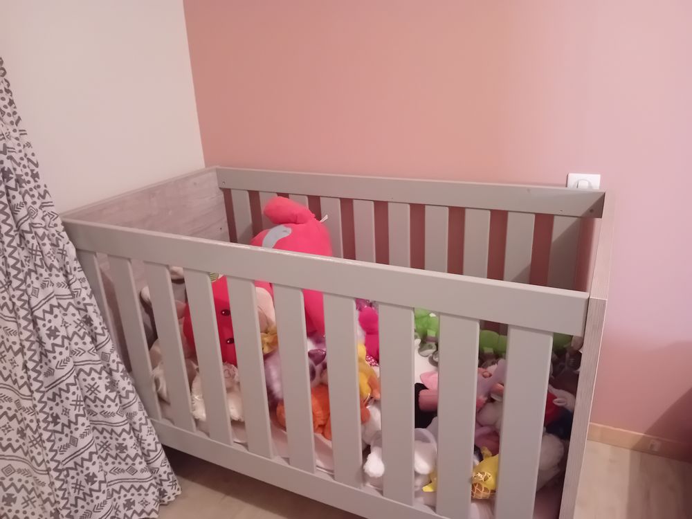 Chambre b�b� 350 Saintes (17)