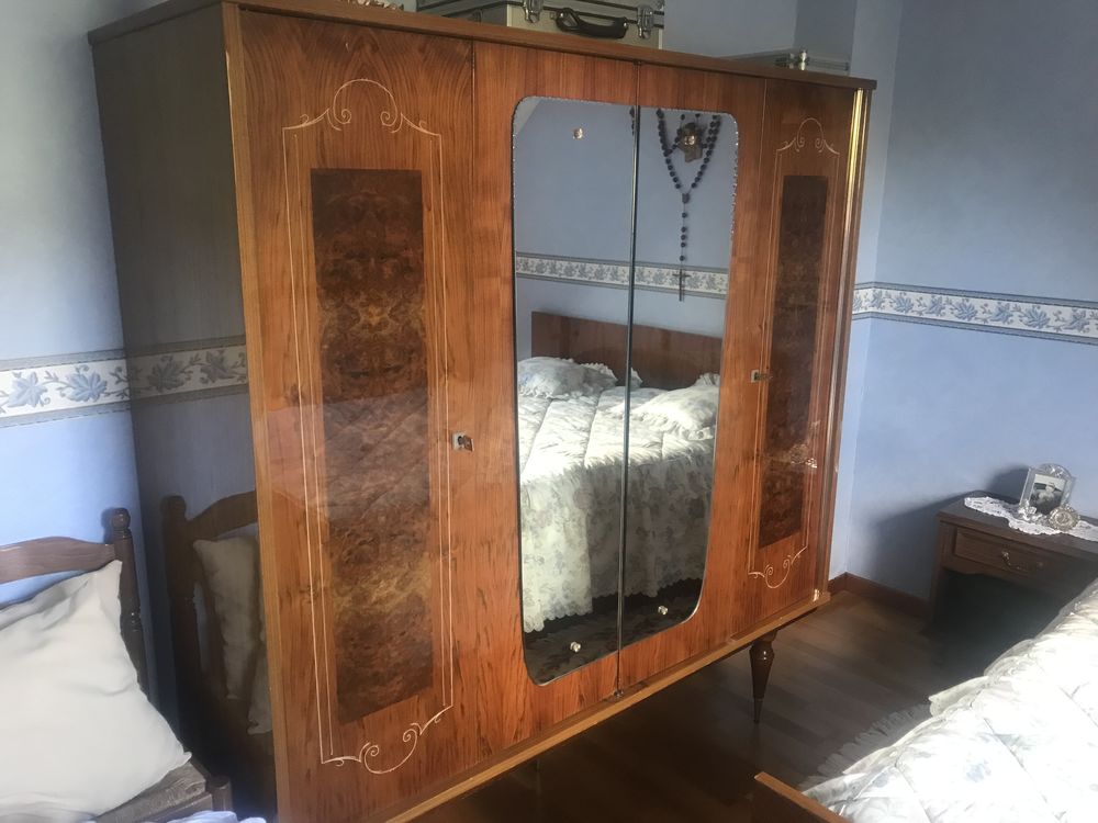 Chambre � cocher lit 140.195 matelas neuf armoire un parfait 150 Montlh�ry (91)