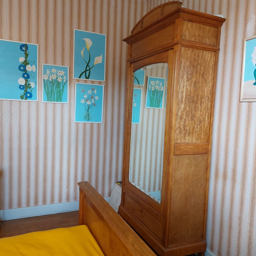 Chambre compl�te en loupe d'�rable mouchet� 120 Bourges (18)