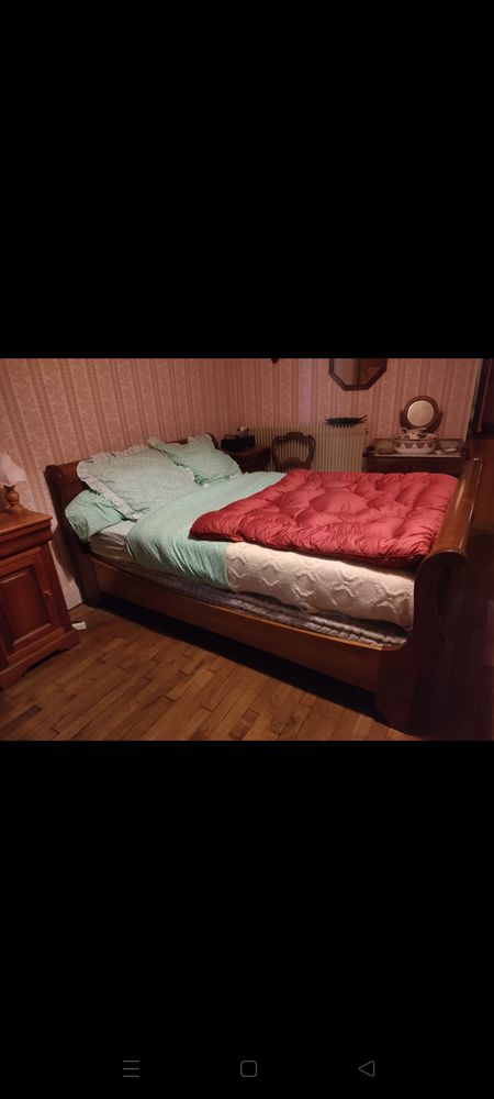 Chambre compl�te en merisier 300 Joinville (52)