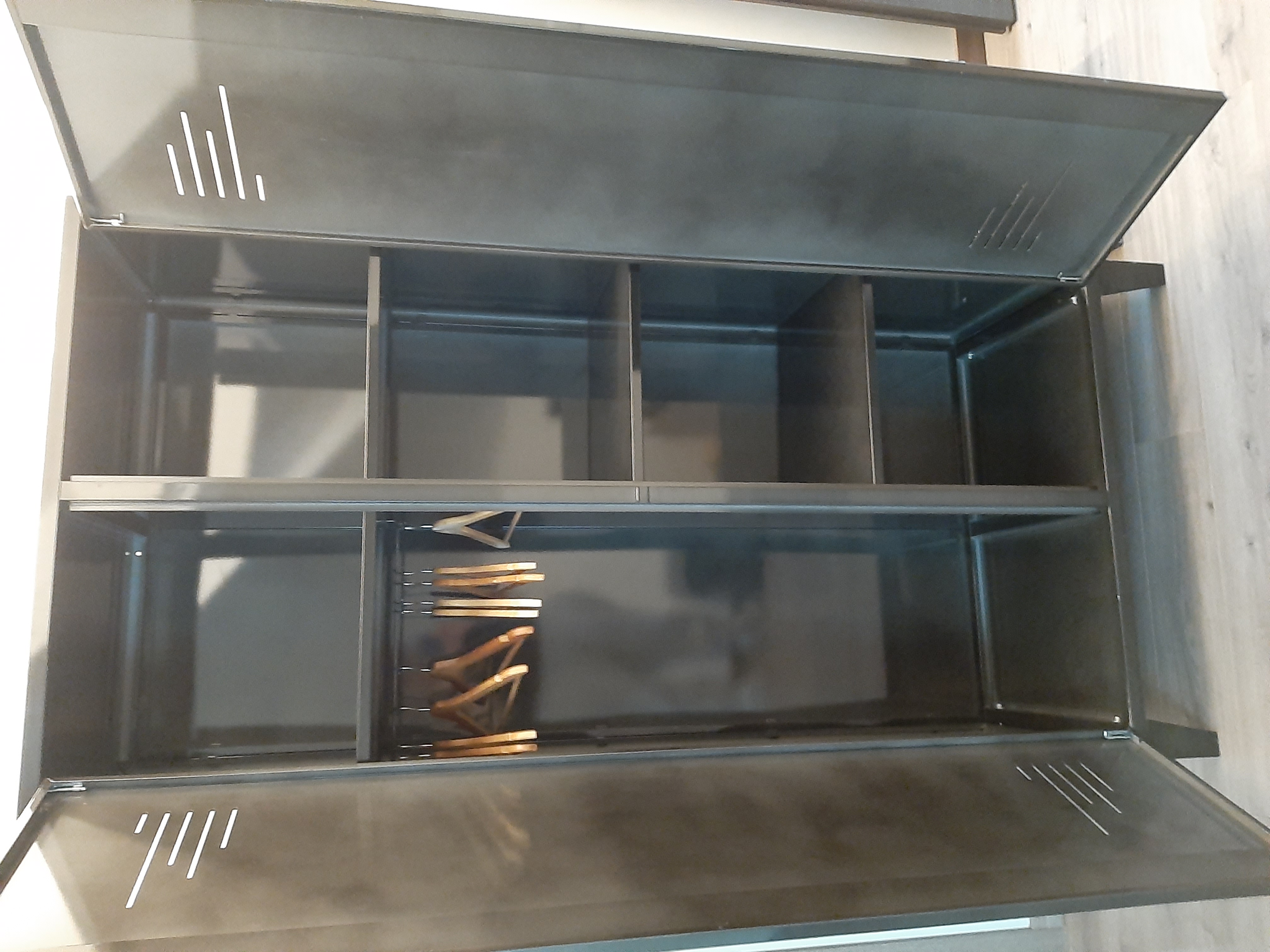 Chambre compl�te m�tal noir 180 Flavigny-sur-Moselle (54)