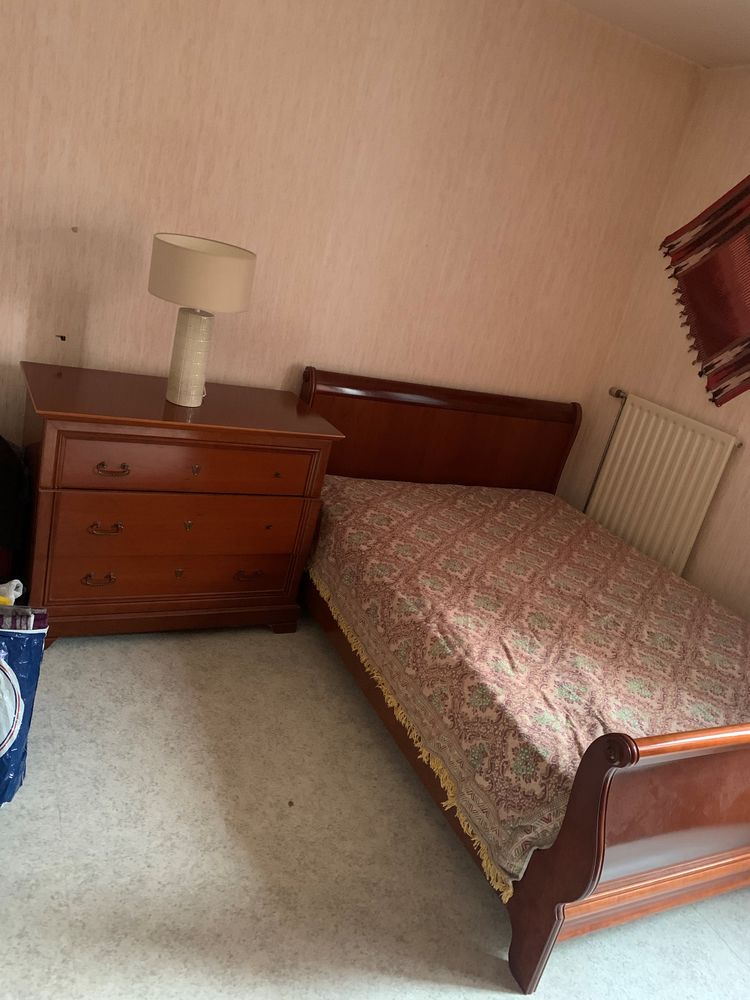 Chambre � coucher complet en merisier. 80 �lancourt (78)