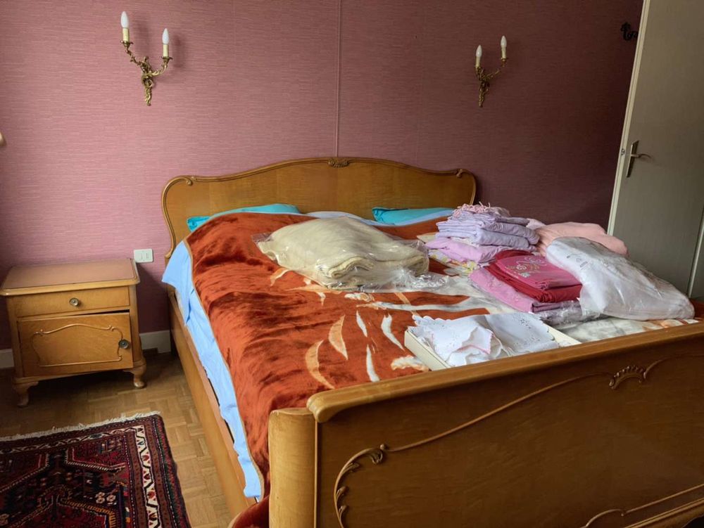 Chambre � coucher compl�te 
150Euros � d�battre 150 Metz (57)