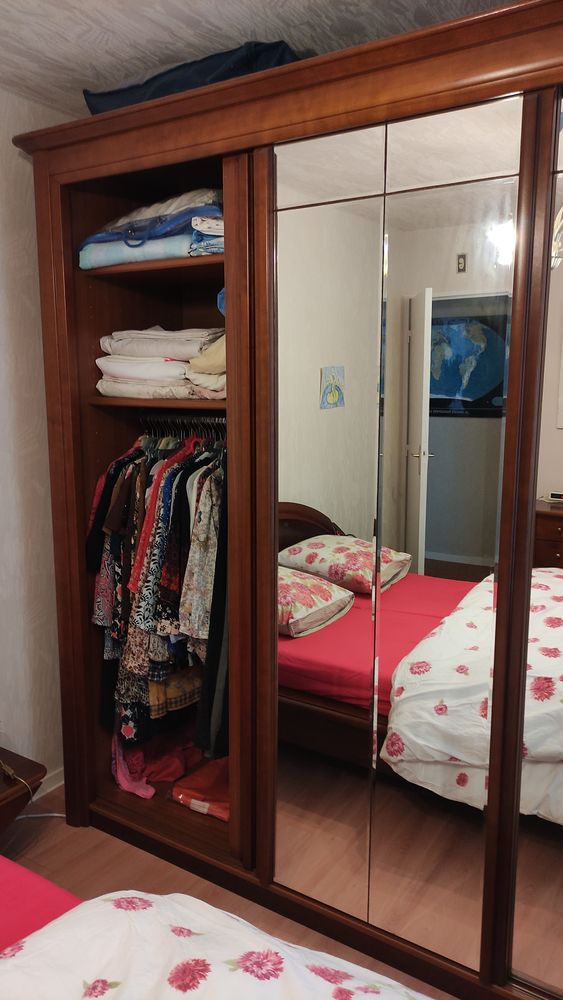 Chambre � coucher compl�te en merisier pour adultes. 400 Villeneuve-d'Ascq (59)