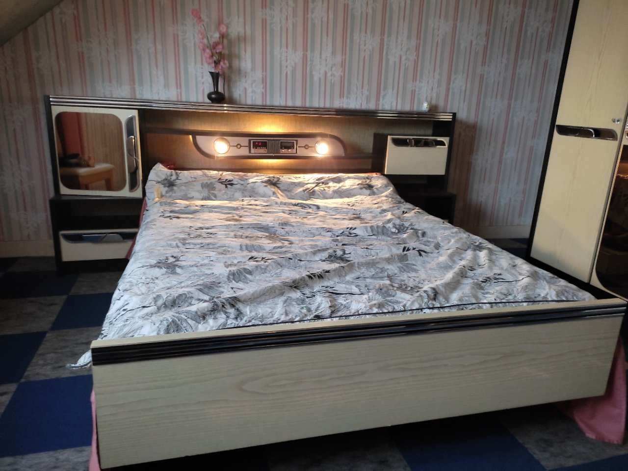 Chambre � coucher compl�te 380 Noisy-le-Grand (93)