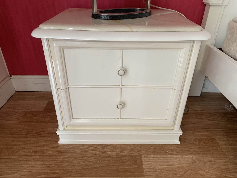  Chambre � coucher laqu�e blanche 200 Champagnole (39)