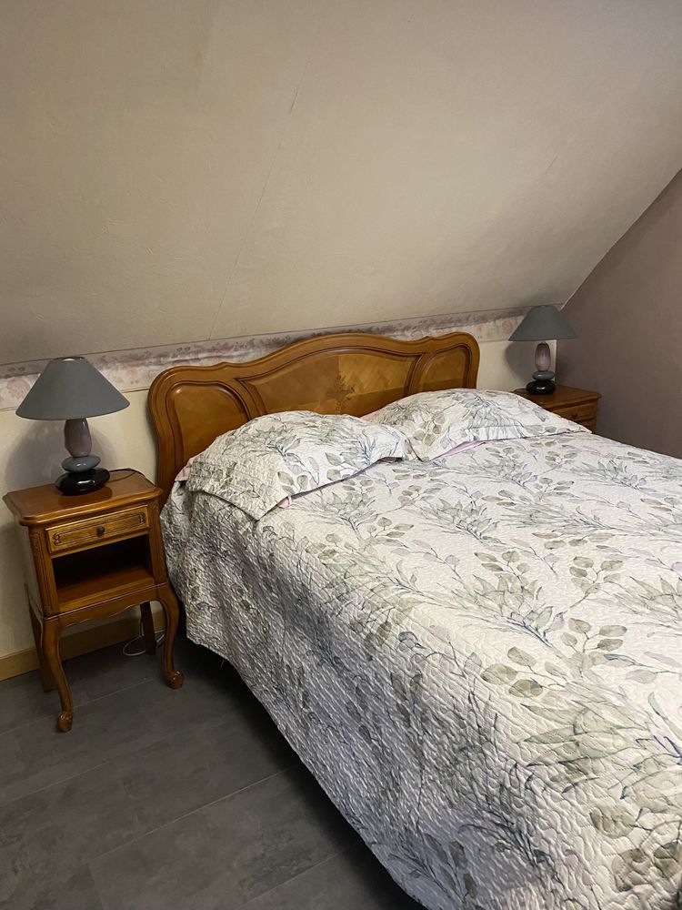 chambre a coucher en merisier incrust� 0 Frucourt (80)