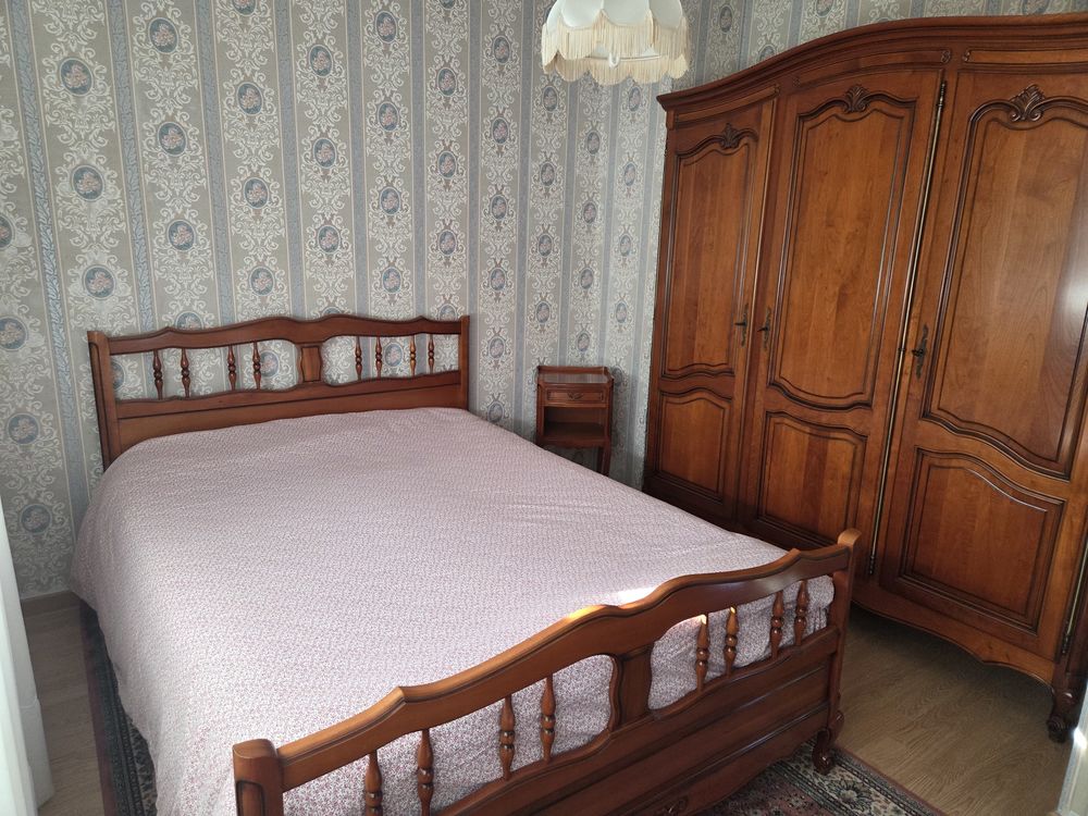 CHAMBRE � COUCHER EN MERISIER 450 Le Mans (72)