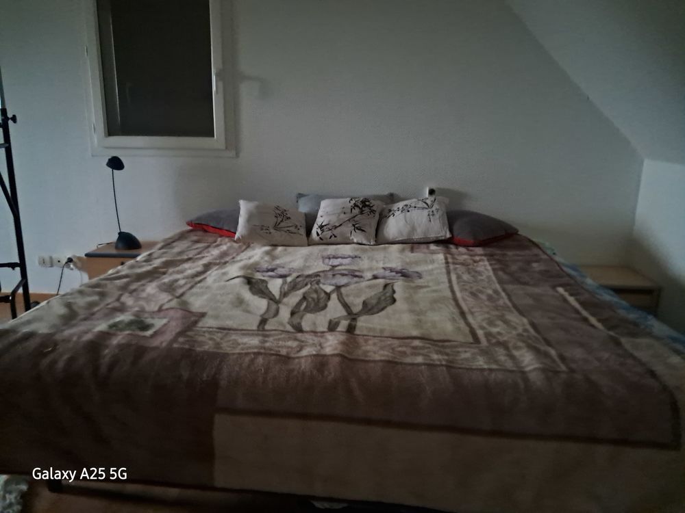 chambre � coucher et petit salon 250 � 250 R�clainville (28)