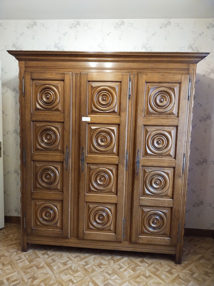 Chambre � coucher pour 2 personnes armoire + lit
300 Saint-Paul-Mont-Penit (85)