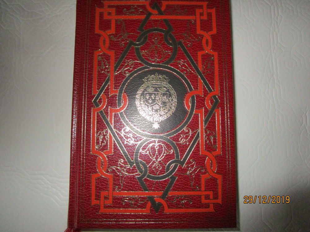  LA CHAMBRE DES DAMES  Jeanne Bourin 10 Chanteloup-en-Brie (77)