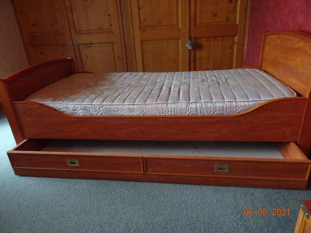 1 chambre enfant/adolescent, bon �tat
70 Aime (73)