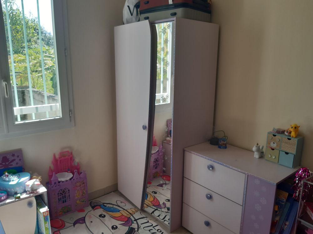 chambre enfant lit armoire chevet commode 250 Sainte-Clotilde (97)