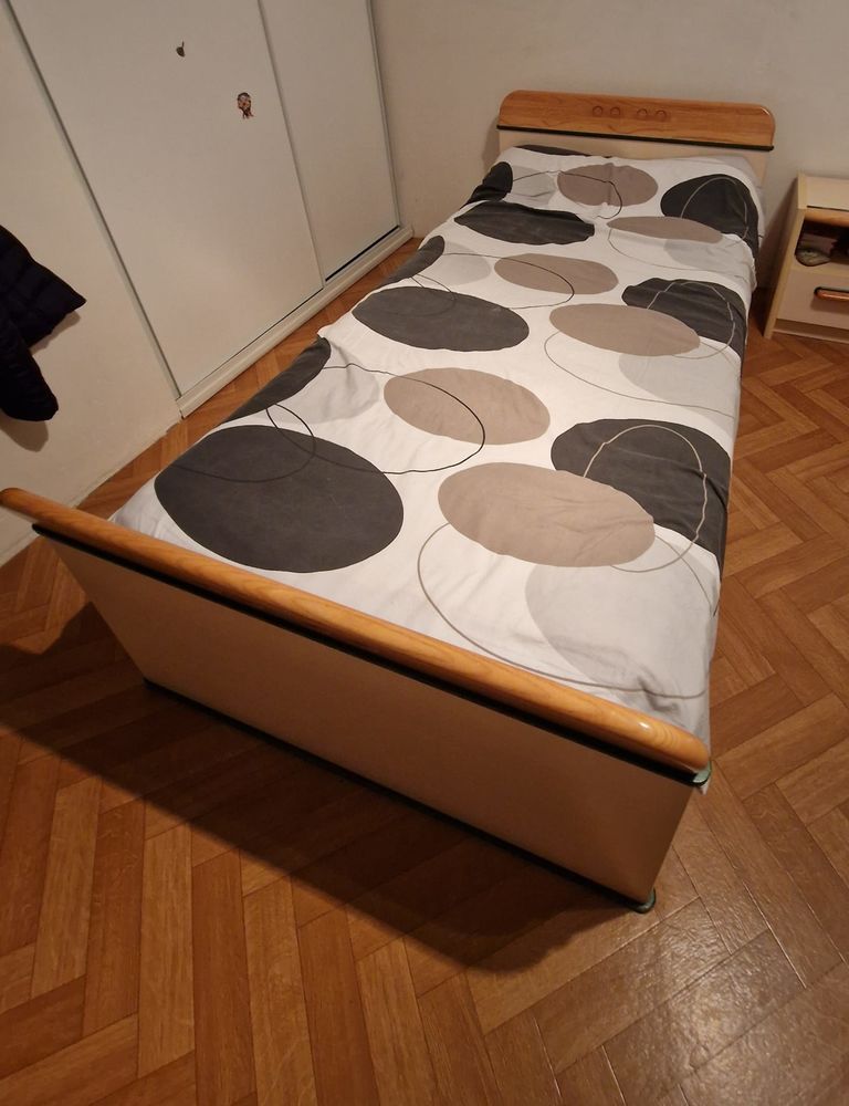 Chambre enfant 200 Les Ch�telliers-Ch�teaumur (85)