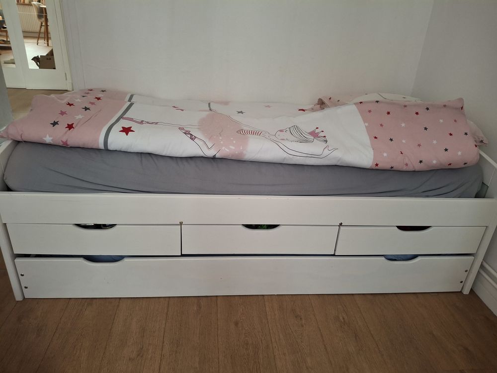 Chambre d enfants fille : armoire +lit tiroirs 450 Saint-Maur-des-Foss�s (94)