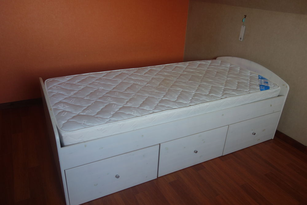 Chambre fille : lit+matelas+sommiers+meubles 400 Areines (41)
