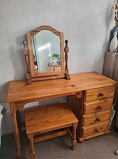 Chambre Fille
200 Meximieux (01)