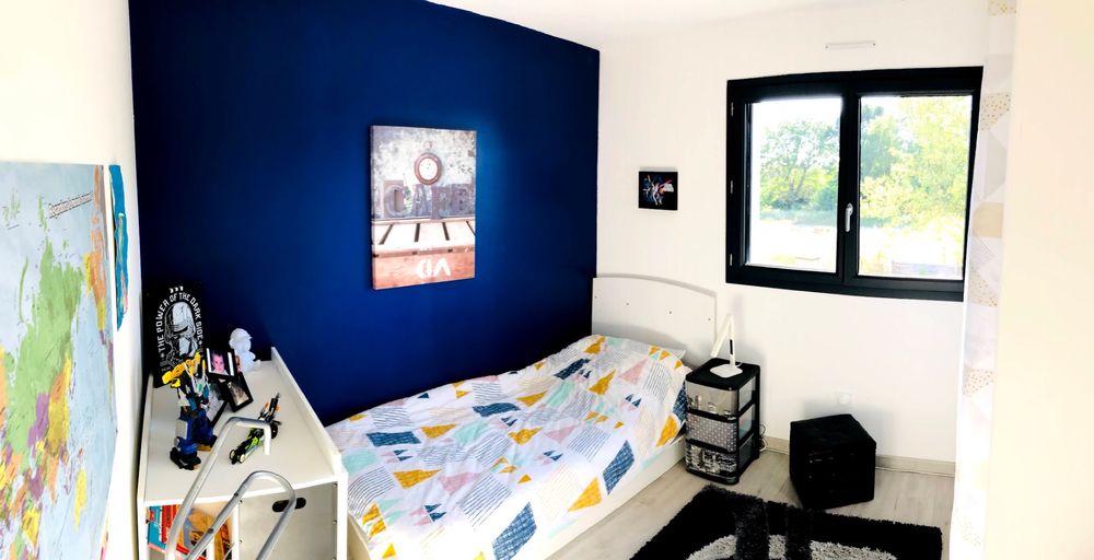 chambre gar�on ou fille, lit et commode blanche + matelas 150 Saint-Andr�-de-Corcy (01)