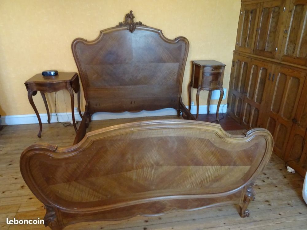 Chambre LouisXV armoire chevet coiffeuse lit en noyer 0 Berni�res-sur-Mer (14)