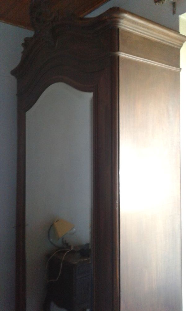 Chambre en noyer - lit 120*190 avec literie quasi neuve, 
250 Le Pertuis (43)