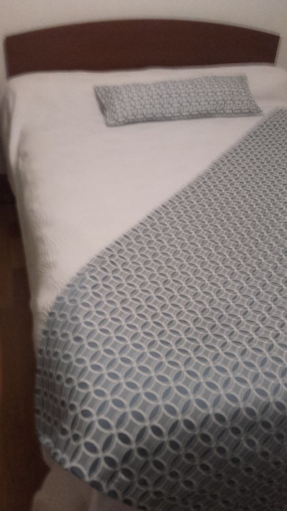 1 chambre 150 L�ognan (33)