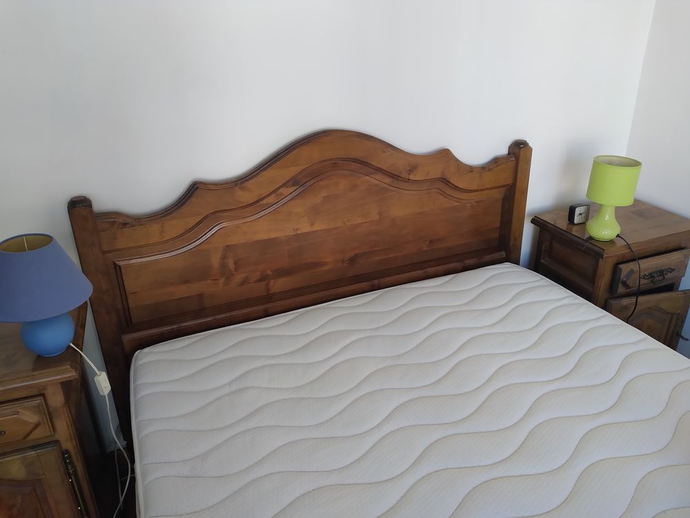 Lit chambre 150 Nice (06)