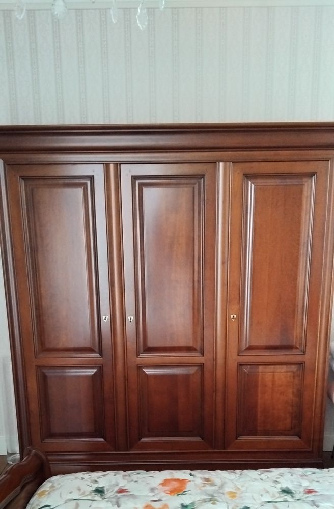 Chambr�e en merisier 550 Le Havre (76)