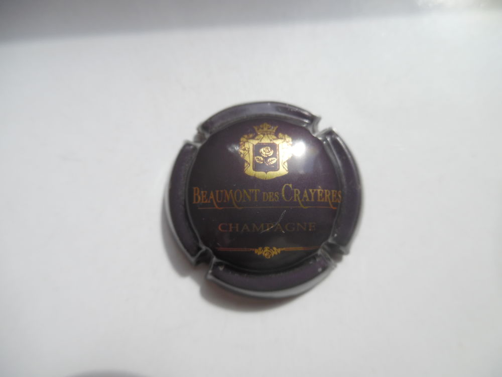 Champagne BEAUMONT DES CRAYERES. 1 Plivot (51)