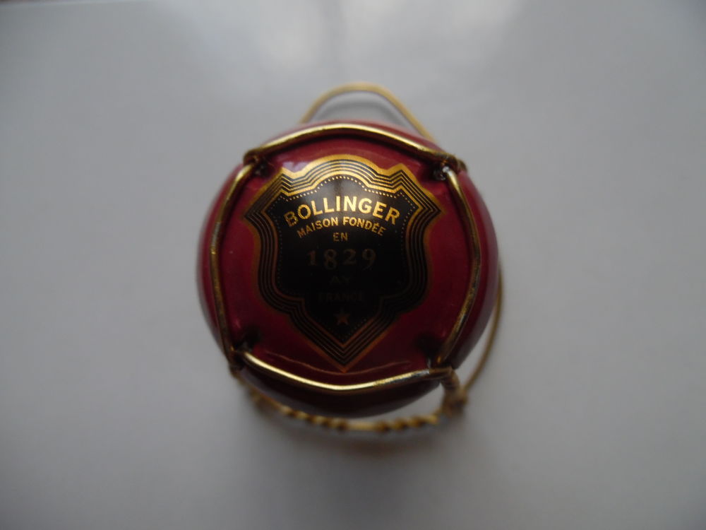 Champagne BOLLINGER  �cusson contour or . 1 Plivot (51)