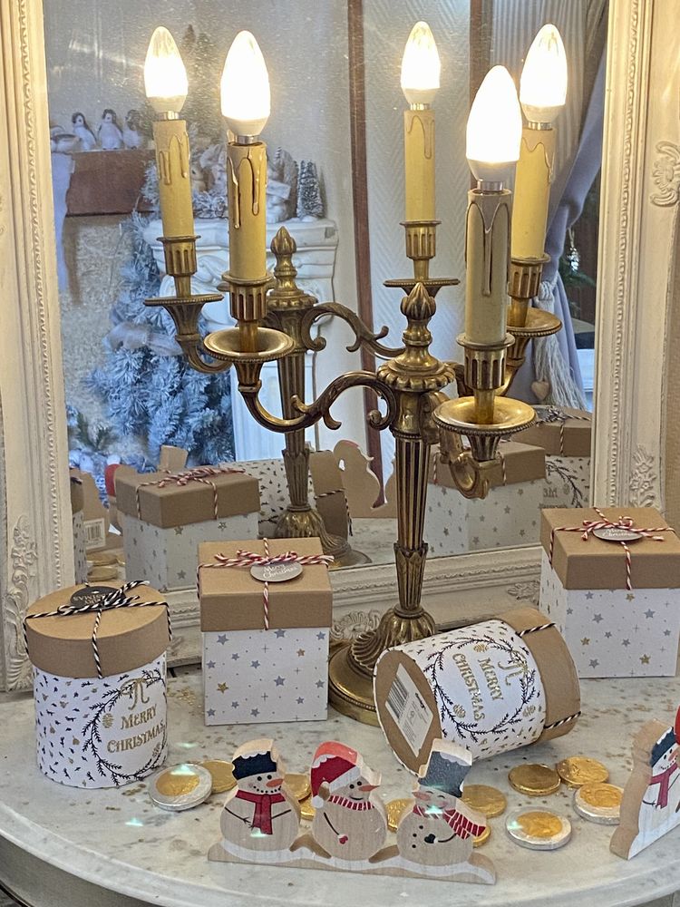  chandelier ancien �lectrifi� louis XVI 1450 Vaux-sur-Seine (78)