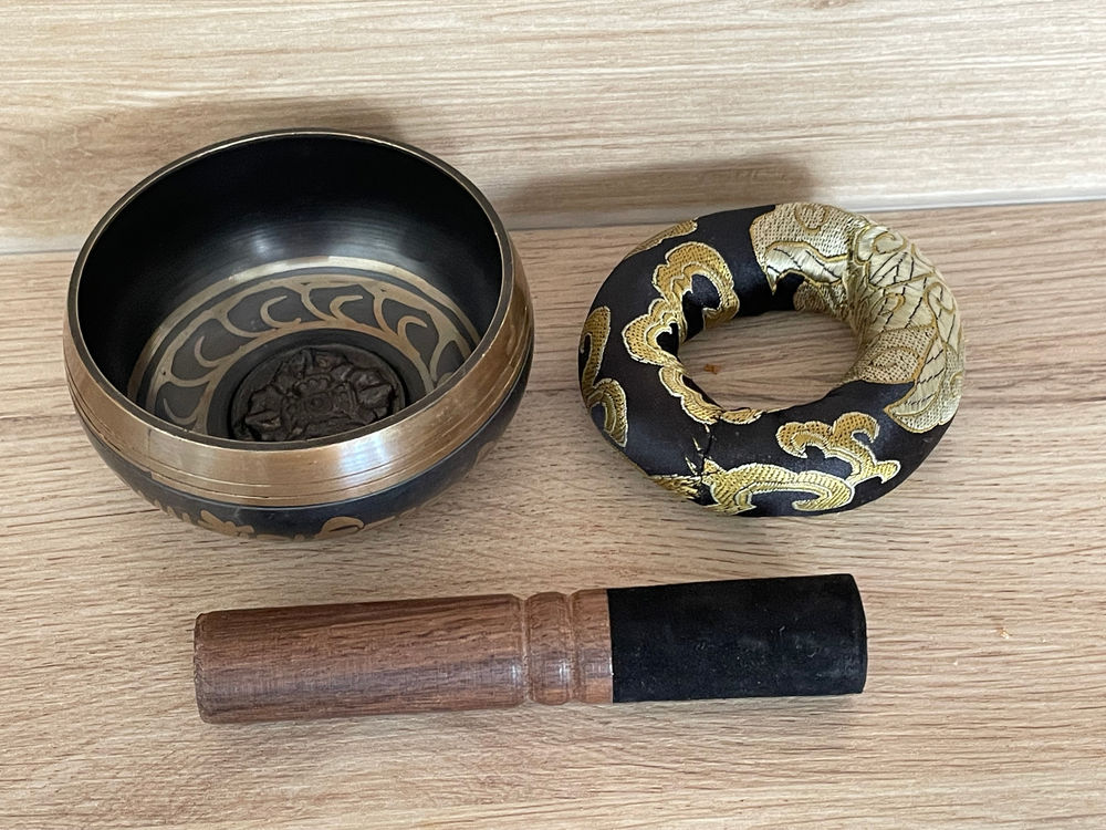 Bol chantant tib�tain en bronze, NEUF jamais utilis� 19 Lattes (34)