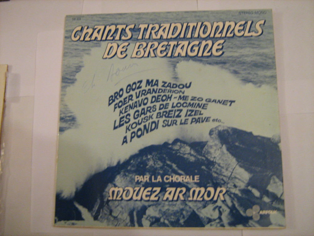 33 T CHANTS TRADITIONNEL DE BRETAGNE par la chorale MOUEZ AR 20 Brest (29)