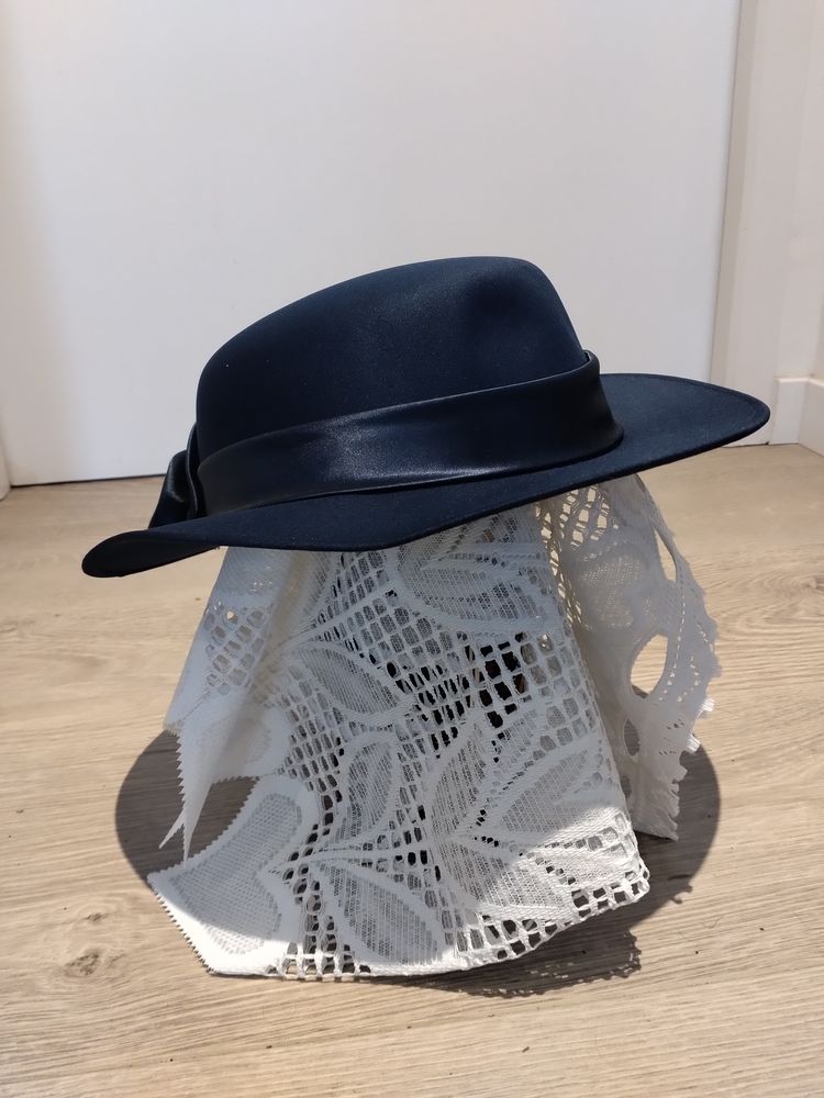 chapeau d'amazone bleu satin� taille 55 15 Saint-Brevin-les-Pins (44)