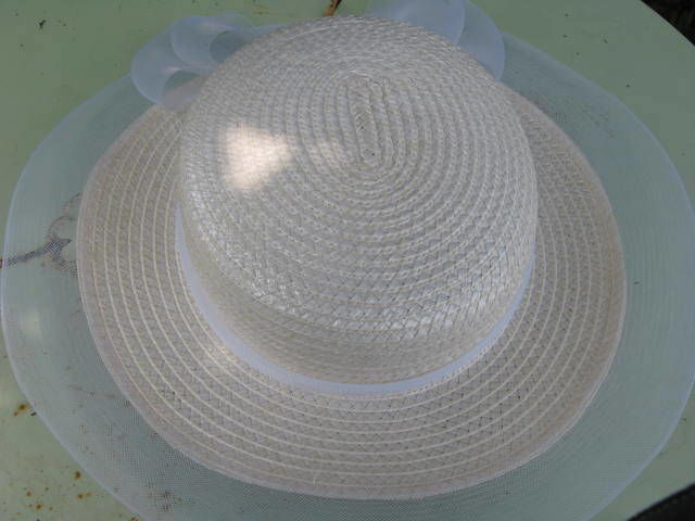 CHAPEAU BLANC 10 Sainte-S�v�re (16)