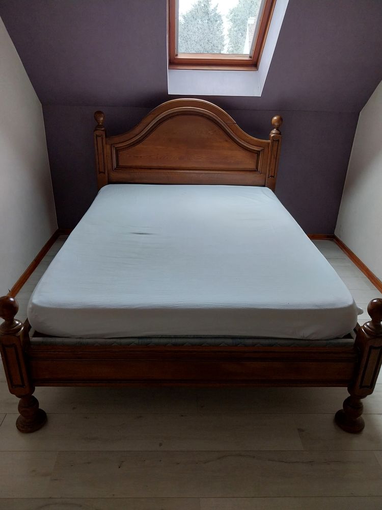 lit chapeau de gendarme en 140
90 Marcq-en-Bar�ul (59)